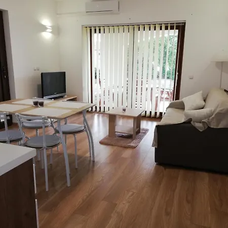 I Kamp Turanj-samuga Apartment *
