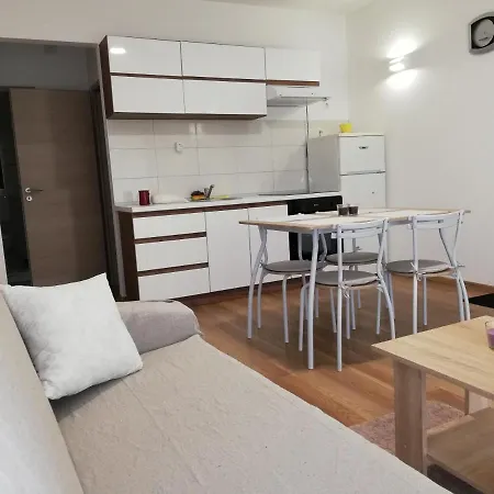 Apartment I Kamp Turanj-samuga *