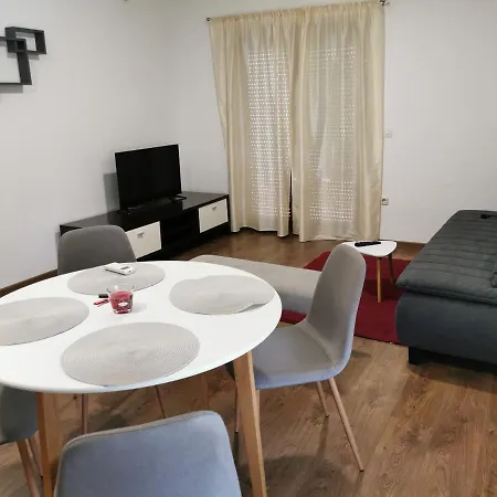 I Kamp Turanj-samuga Apartment