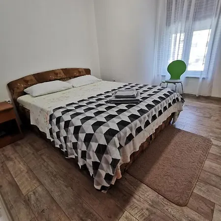 Apartment I Kamp Turanj-samuga *
